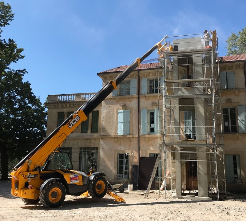 ASCENCEUR MANOIR DU ROURE CHATEAU NEUF DU RHONE STB CONSTRUCTION