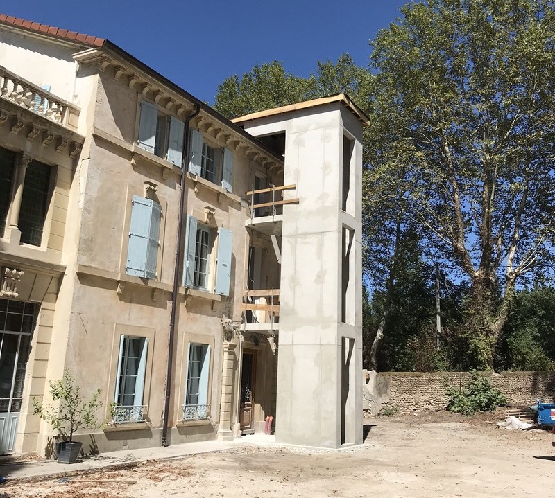 ASCENCEUR MANOIR DU ROURE CHATEAU NEUF DU RHONE STB CONSTRUCTIONS